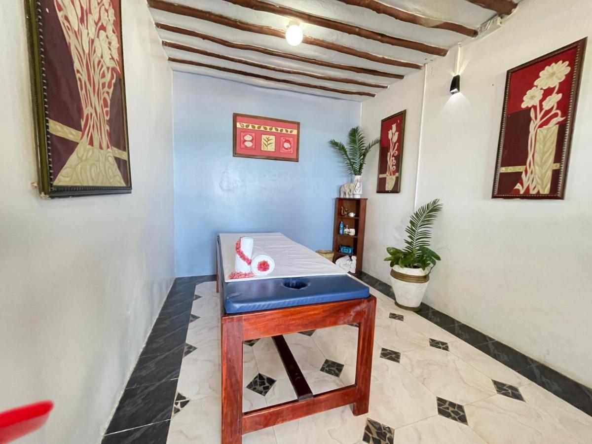 Five Palms Bwejuu Hotel Bagian luar foto